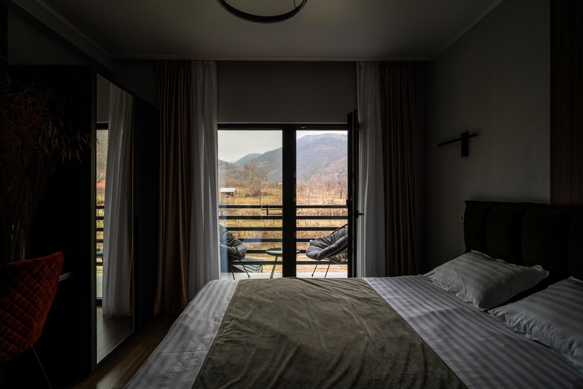 Transalpina Retreat Hotel Novaci-Străini Eksteriør billede